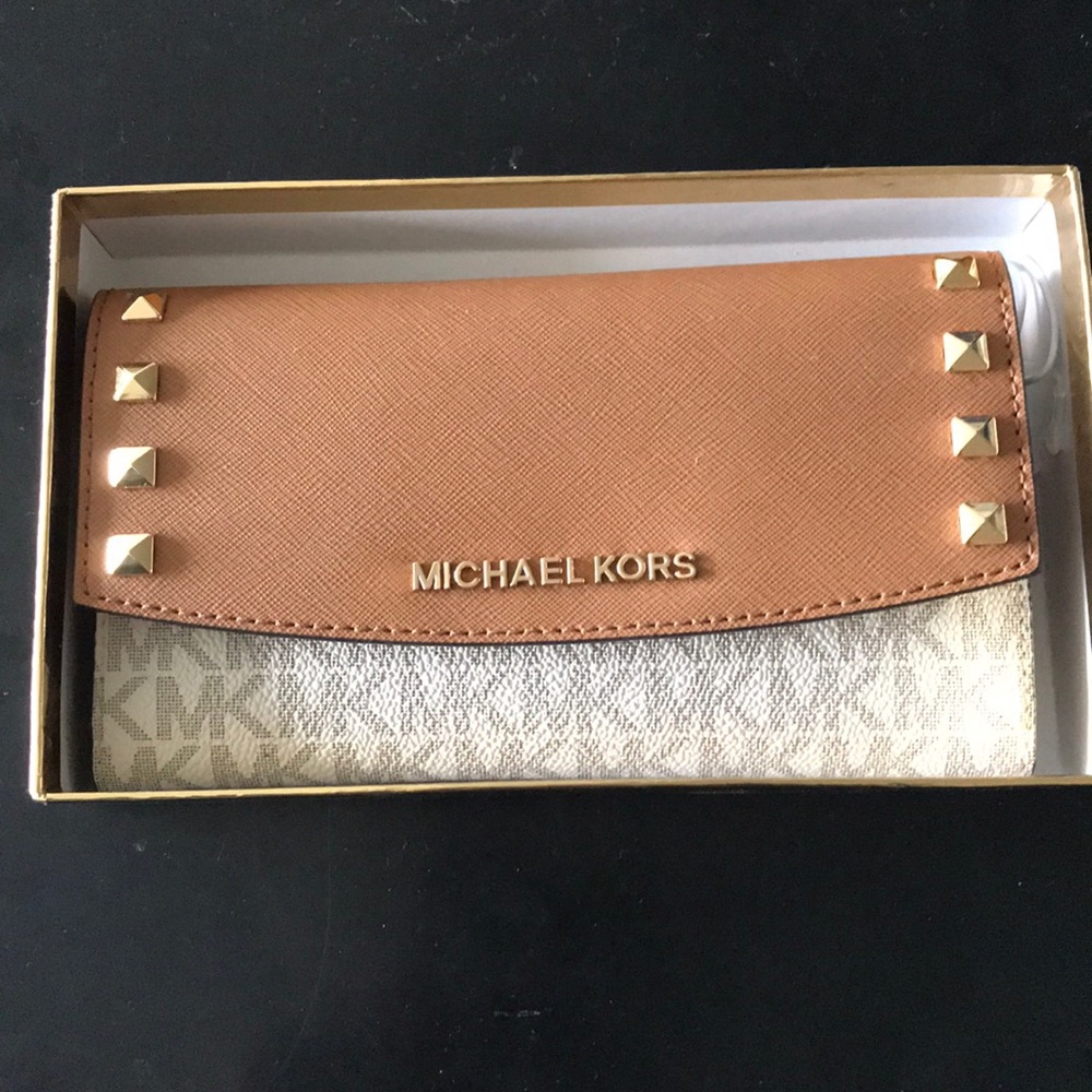 Michael Kors wallet
